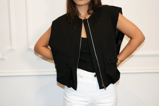 Veste Naya – Sans Manches Noire à Fermeture Zip