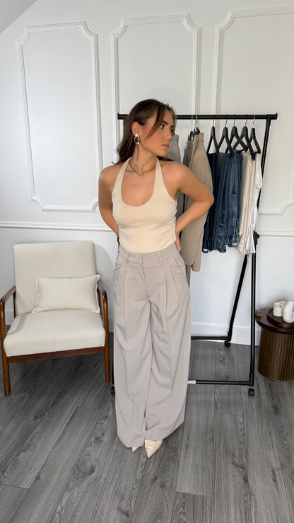 Pantalon Livia – Jambes larges taille haute – Gris