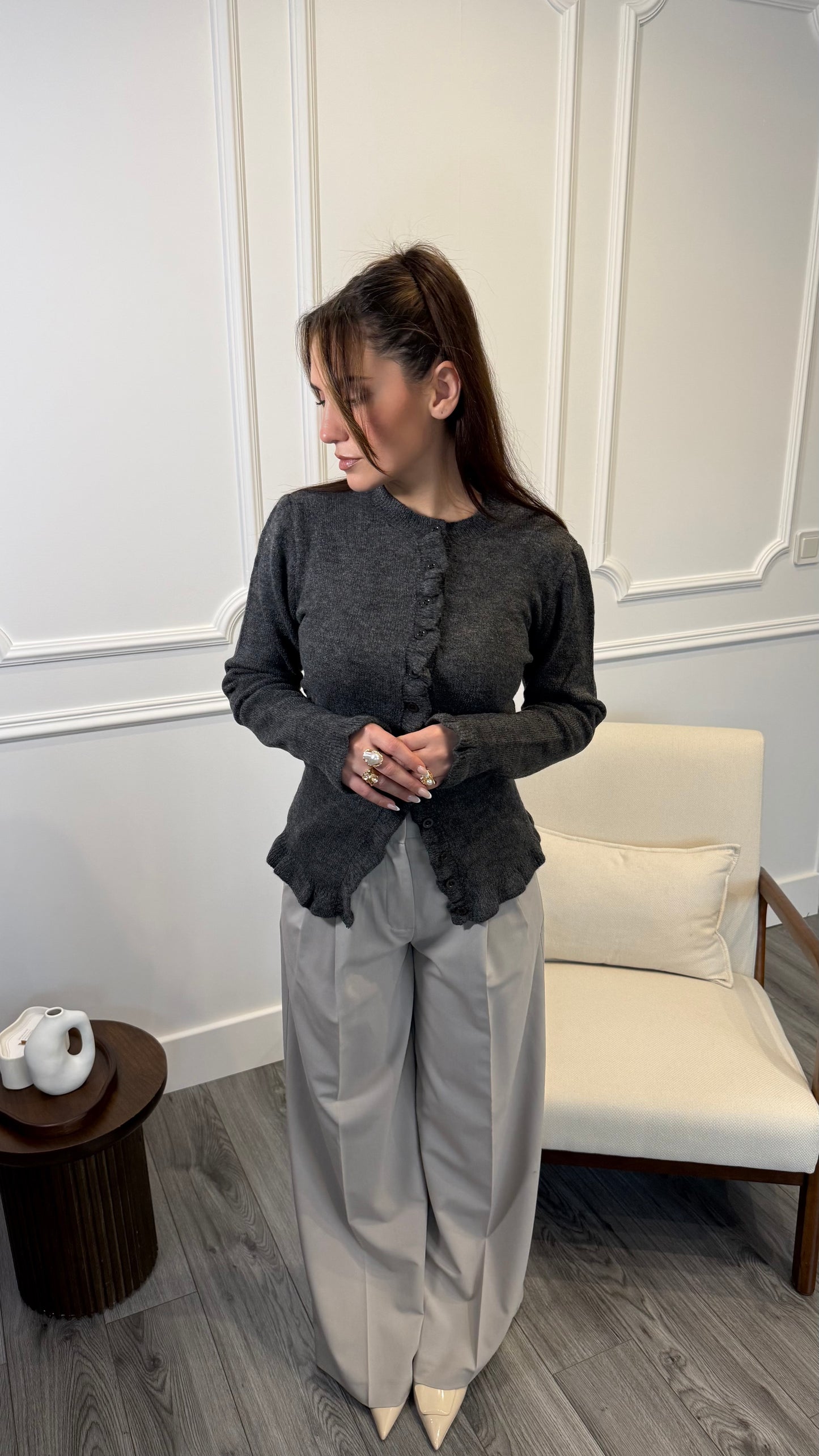 Gilet Méria Gris – Finitions Ondulées