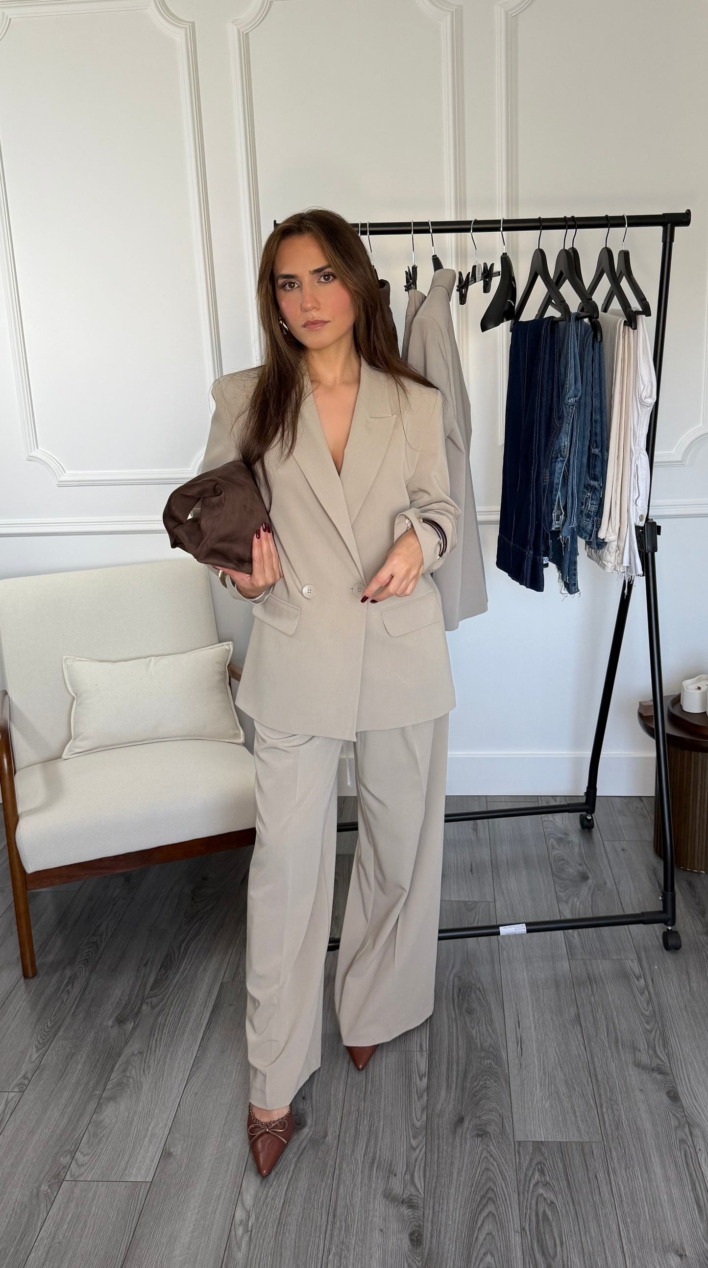 Pantalon Livia – Jambes larges taille haute – Beige clair