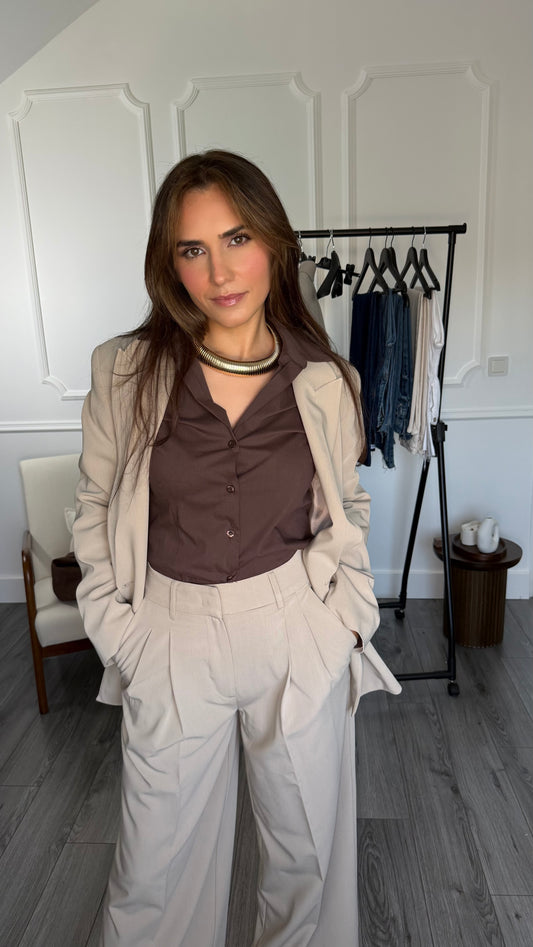 Chemise femme Althéa basique ajustée – Marron