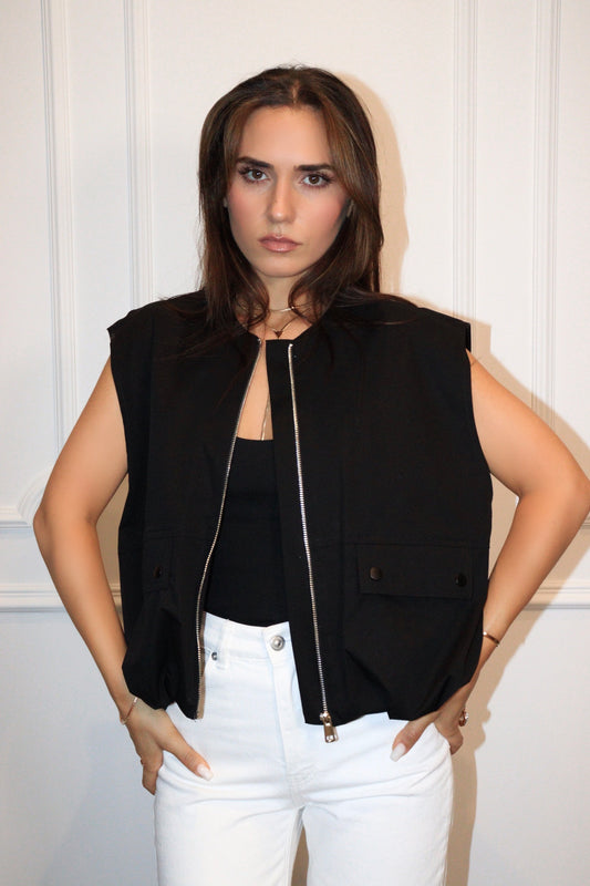 Veste Naya – Sans Manches Noire à Fermeture Zip