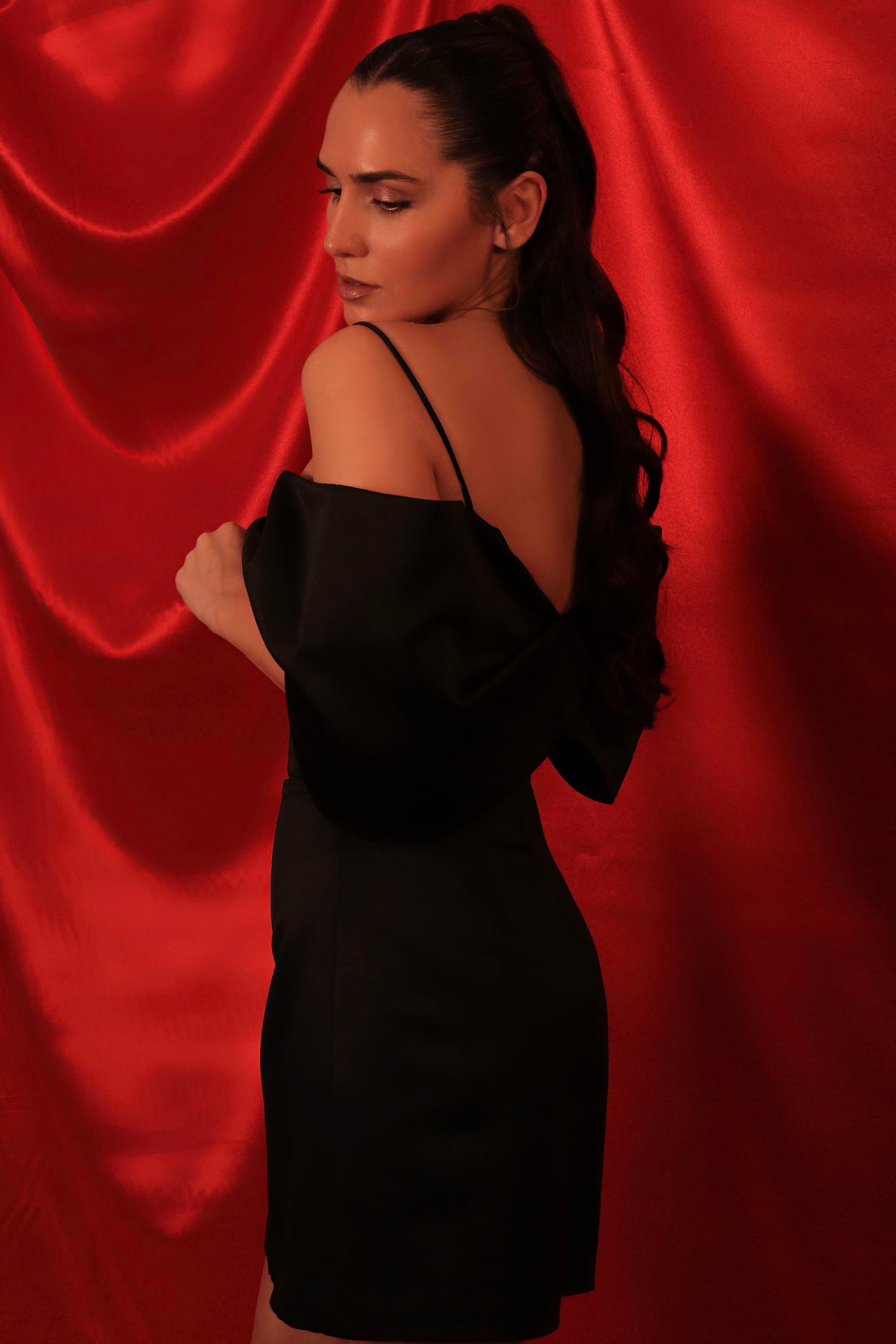 INAYA – Noir Signature