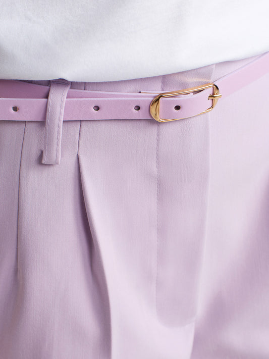 Short Lilia – Short Tailleur Lilas Taille Haute avec Ceinture